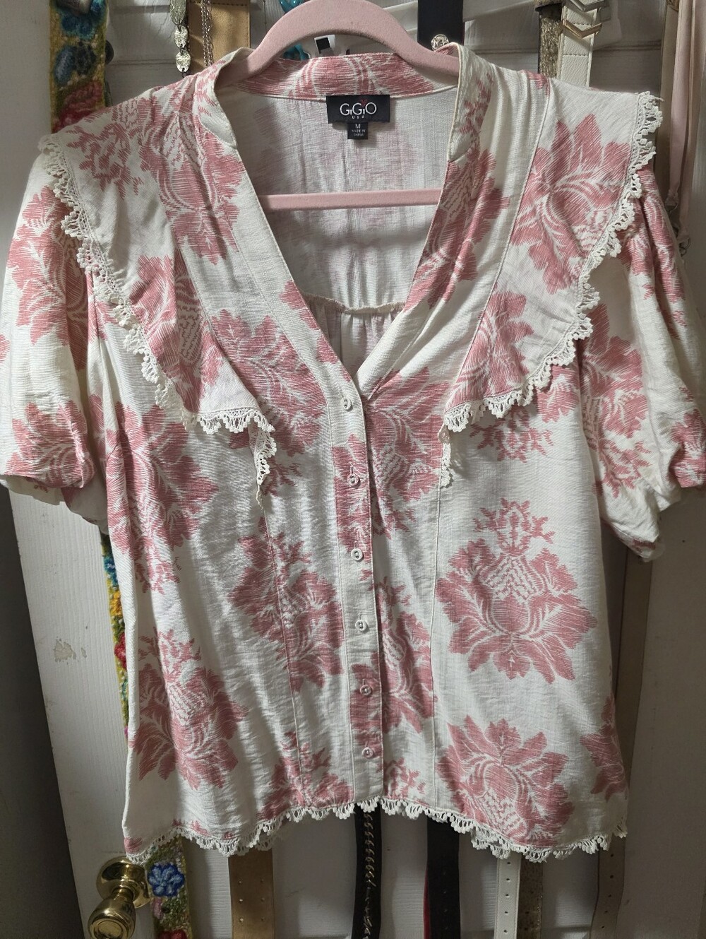 Gucci Cream and Pink Floral Lace-Trim Button-Up Blouse Medium